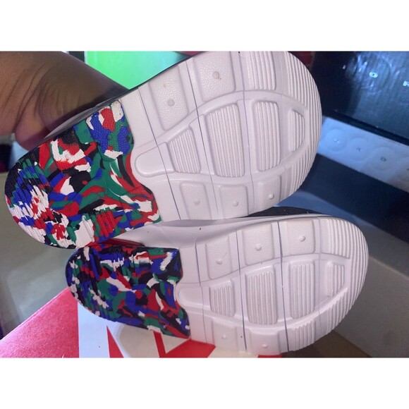 Nike Air Max Motion 2 size 4C - Picture 3 of 4